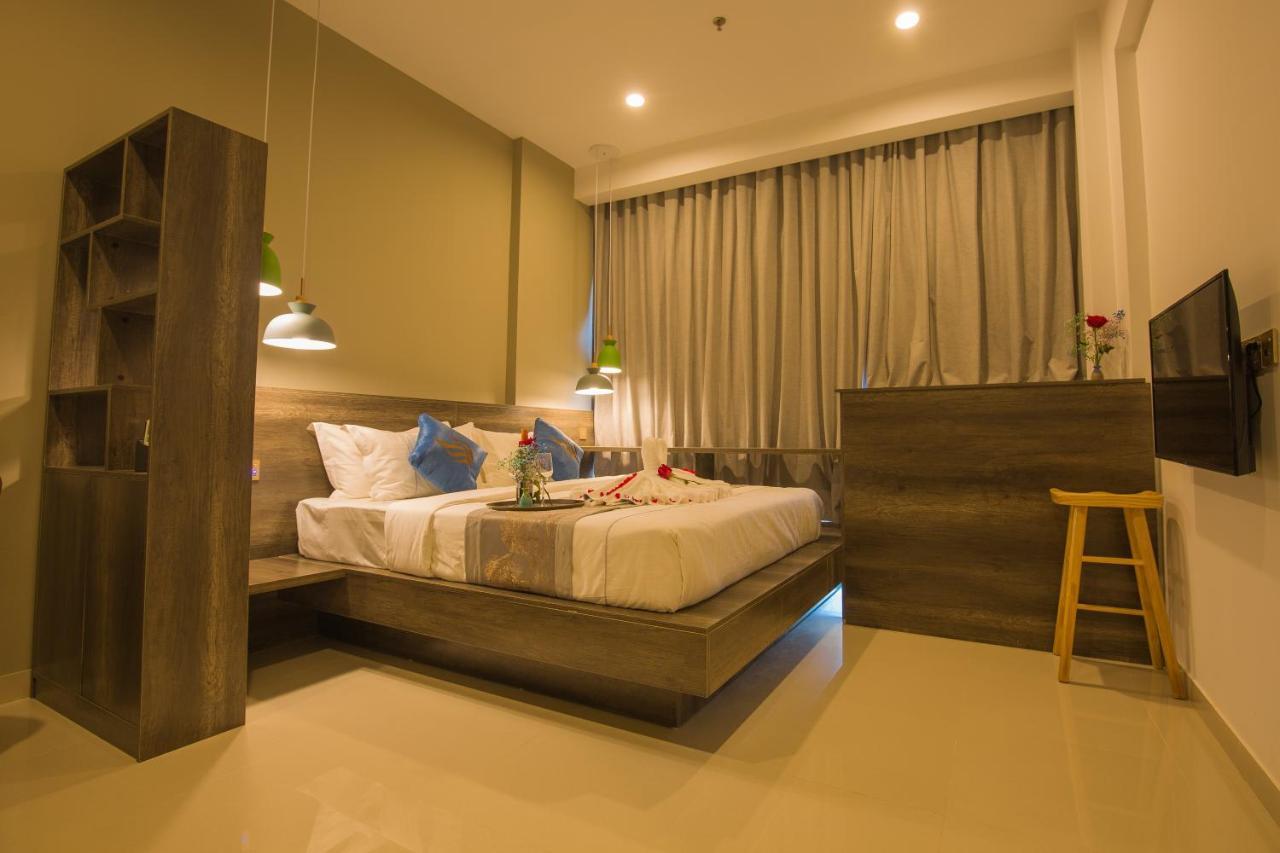Wooden Maple Hotel Phnom Penh Dış mekan fotoğraf