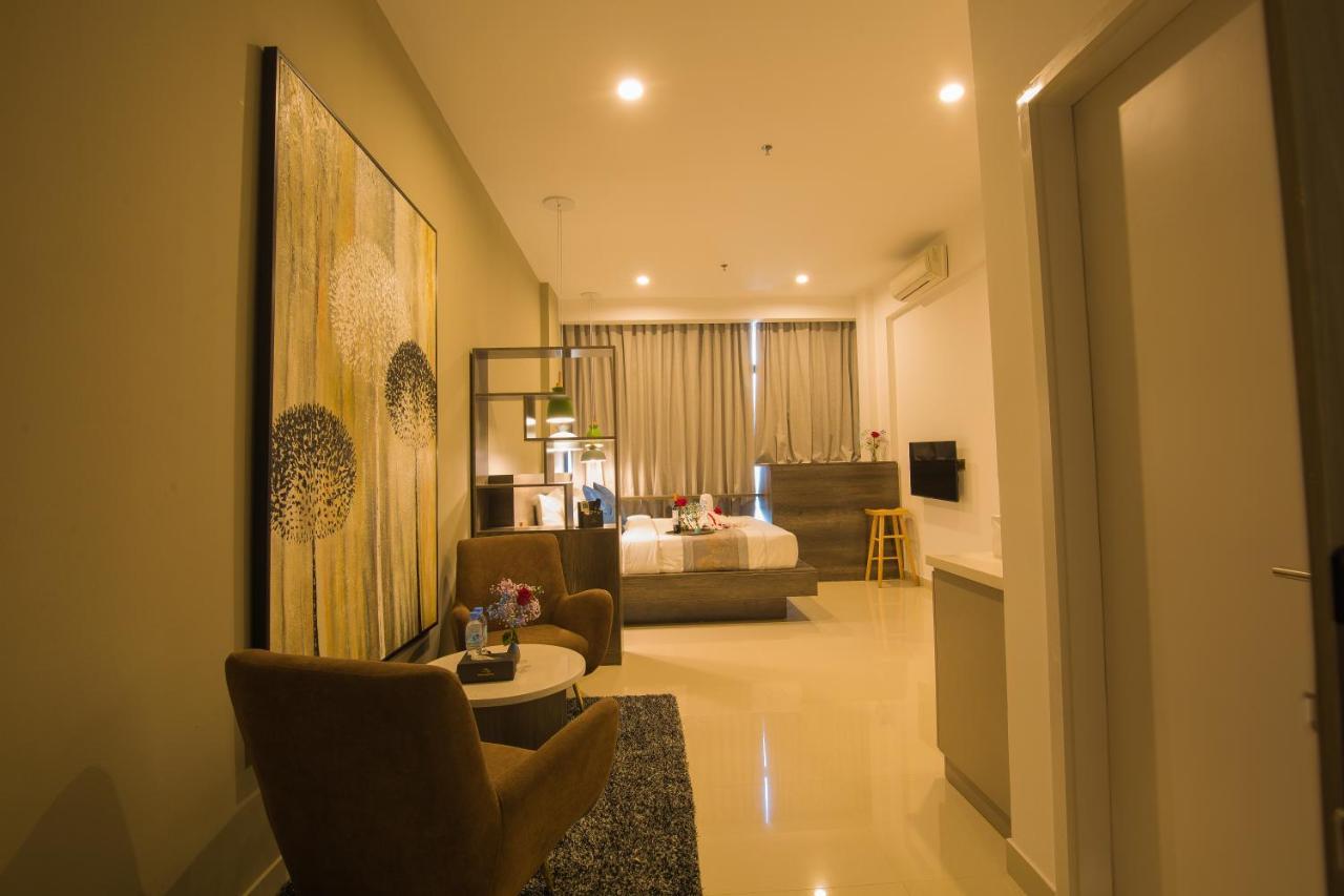 Wooden Maple Hotel Phnom Penh Dış mekan fotoğraf