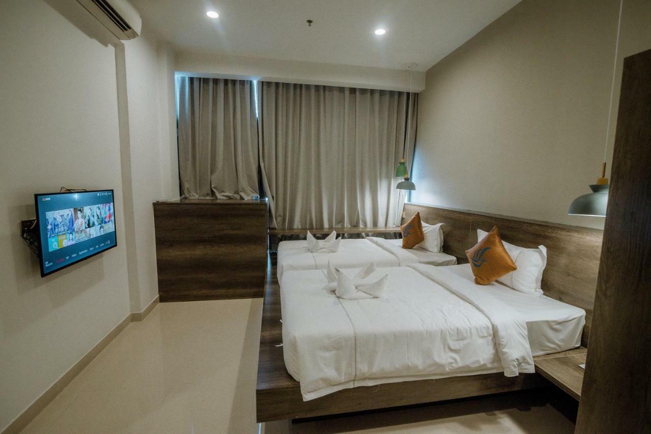 Wooden Maple Hotel Phnom Penh Dış mekan fotoğraf