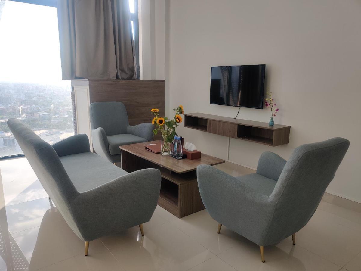 Wooden Maple Hotel Phnom Penh Dış mekan fotoğraf